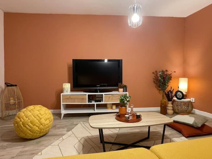Comme Un Air De Provence A Blois Apartment Exterior photo